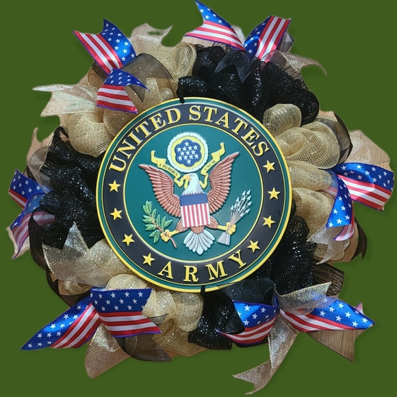 ARMY STRONG MILITARY HANDMADE DECO MESH WREATH PATRIOTIC US - Picture 1 of 4